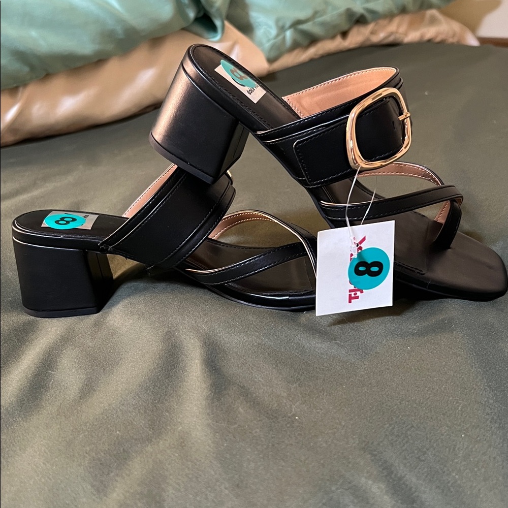 Dolce Vita Black Lavurn Sandals NWT - Picture 3 of 5